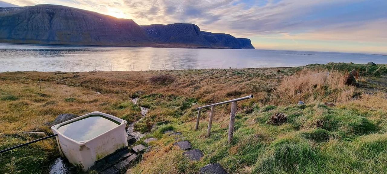 Dixon Cabin Nr. 7 / Dixon Sumarhus Nr. 7 @Kirkjubraut Talknafjordur Dış mekan fotoğraf